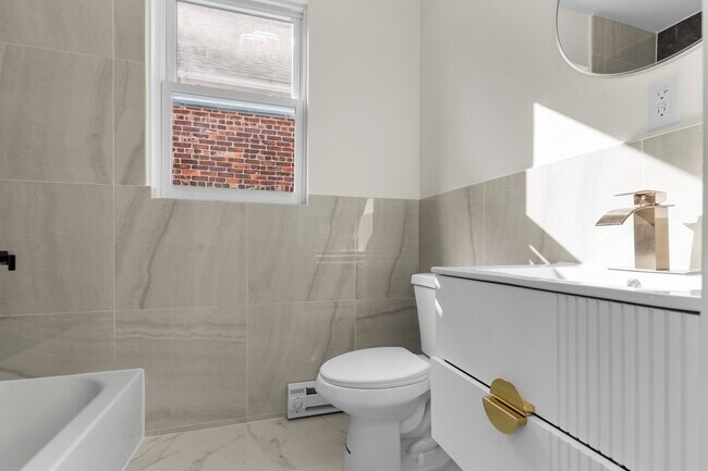 Building Photo - 165 Van Nostrand Ave