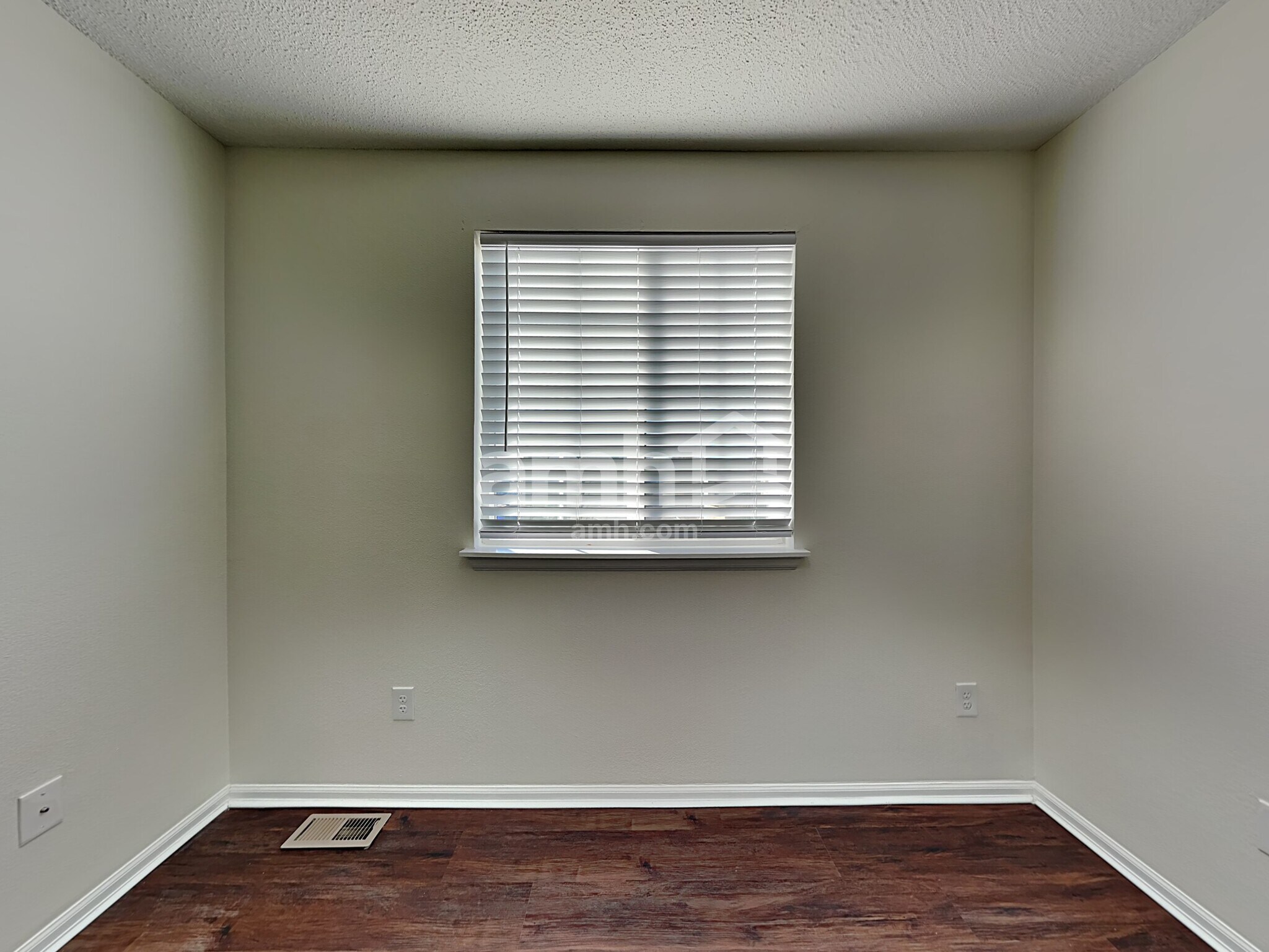 Building Photo - 4821 Ardley Dr