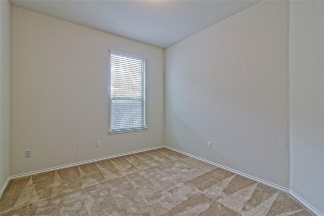 Building Photo - 468 Perryville Lp