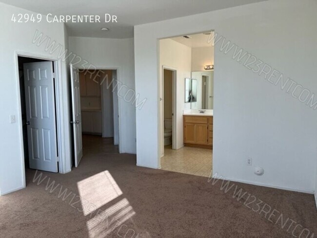 Building Photo - 42949 Carpenter Dr