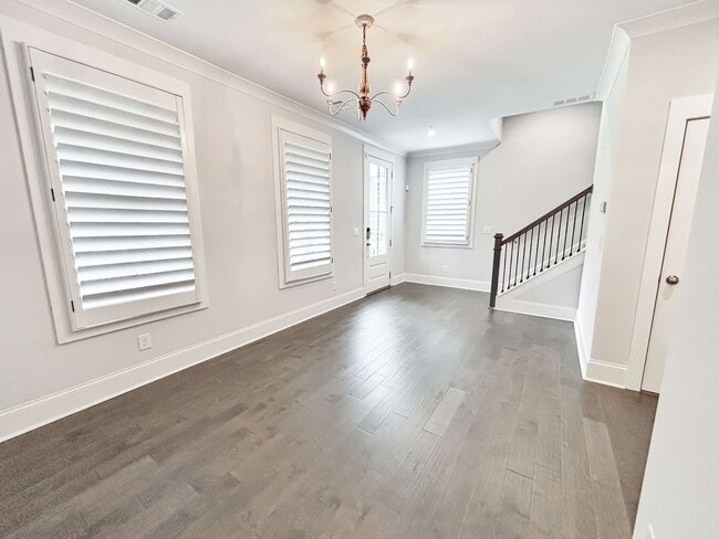 Building Photo - Beautiful 3 BR Townhome in Woodstock!