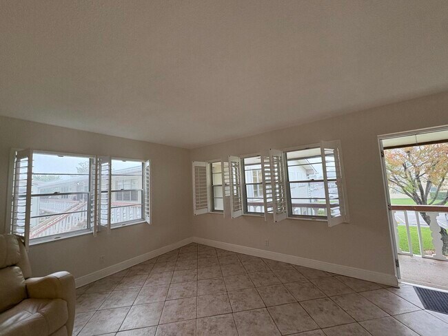 Building Photo - 48 Bedford B