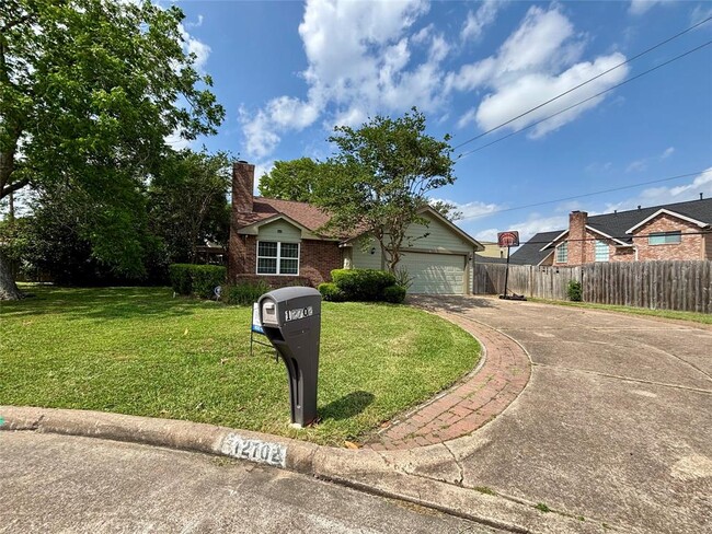 Building Photo - 12702 Meadway Ct