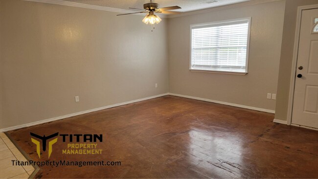 Building Photo - 2 bed/2 bath Apartment
