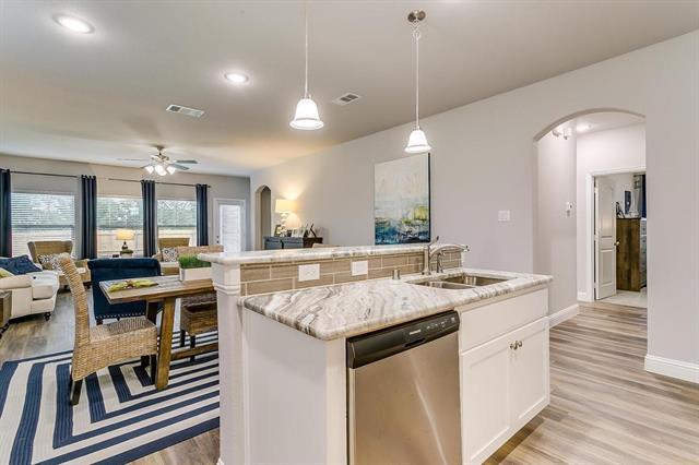 Building Photo - 7822 Ashwood Dr