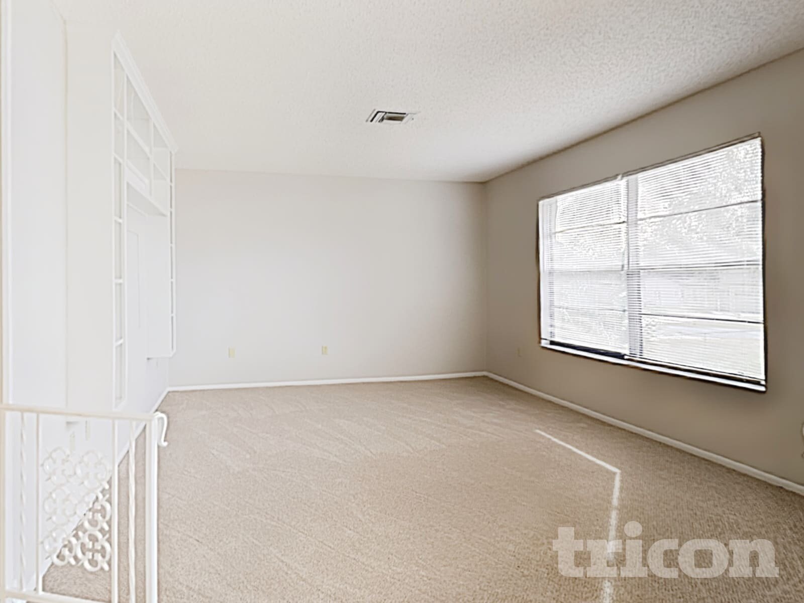 Building Photo - 10457 Laval St