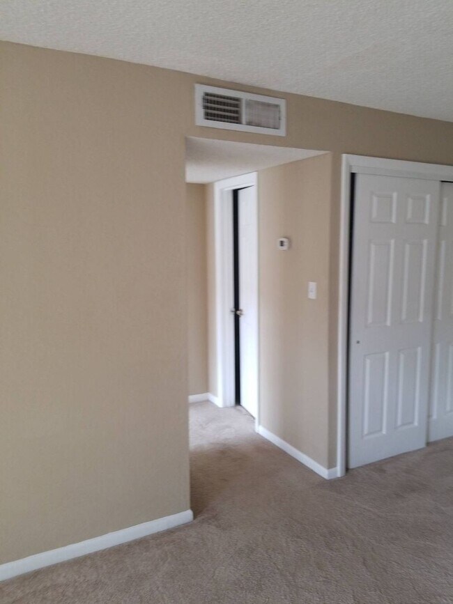 Building Photo - Perkinshire 104