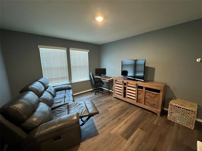 Building Photo - 441 Bella Luna Way