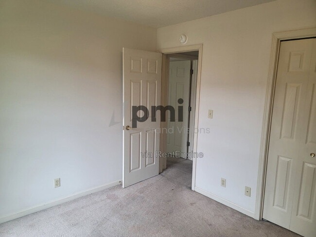 Building Photo - 1306 Arthur Ave
