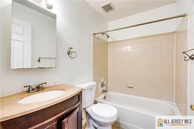 Building Photo - 49 Tanglewood Ct