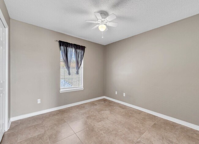 Building Photo - Renovated 3BR/2BA All-Brick Home | South C...