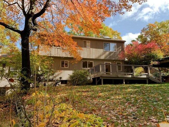 Building Photo - 1 Balfour St