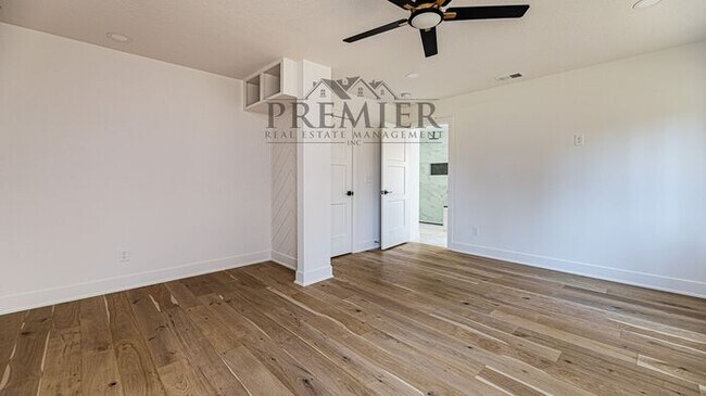 Building Photo - Stunning Remodeled 4 bedroom / 4 bath-2026...