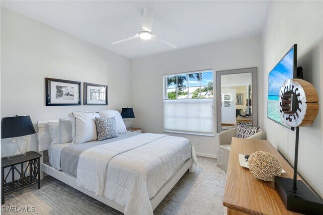 Building Photo - 859 Tanbark Dr