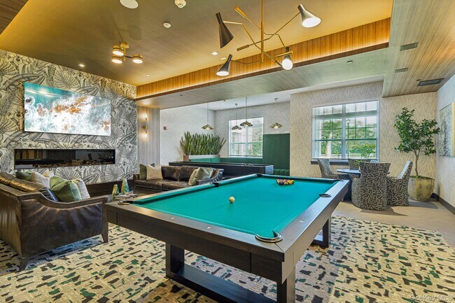 Building Photo - 4180 Sunrise Hwy