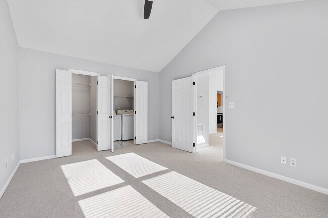 Building Photo - Charming & VERY CLEAN 1 Bed, 1 Bath Home Near Hospital & Winthrop | $1,200/month | Available Now