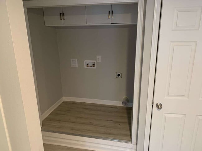 Building Photo - Outstanding 3-Bedroom Home in the Heart of...
