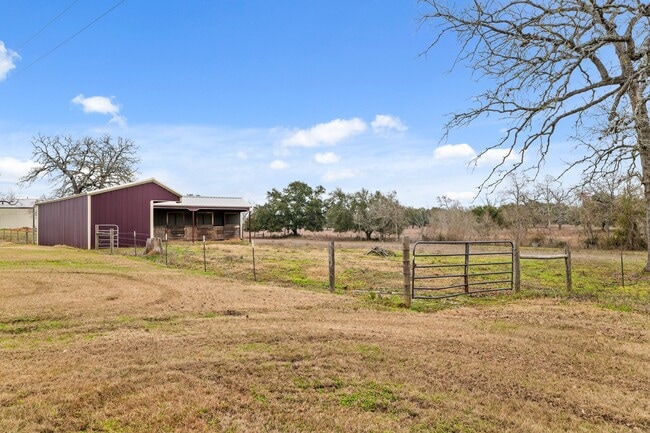 Building Photo - 35408 FM 1488