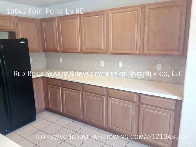 Building Photo - 10843 Fort Point Ln NE