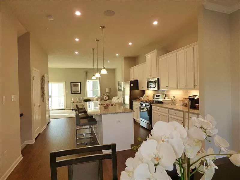 Building Photo - 1008 Mohawk Ln