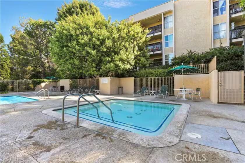 Hot Tub - 5120 Raintree Cir