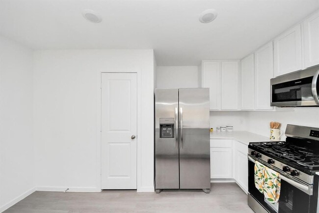 Building Photo - 26903 Yellow Corydalis Dr