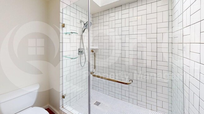 Building Photo - 6238 N 30th Pl