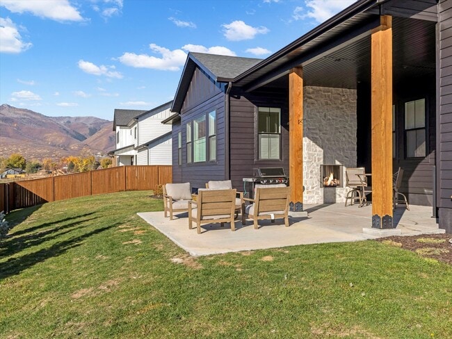 Building Photo - 296 E 230 N