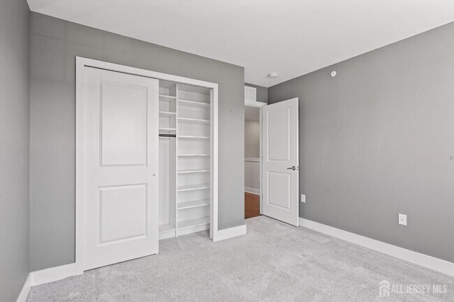 Building Photo - 1901 Swales Ct