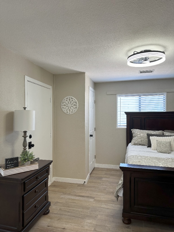 Building Photo - 1201 Platinum St