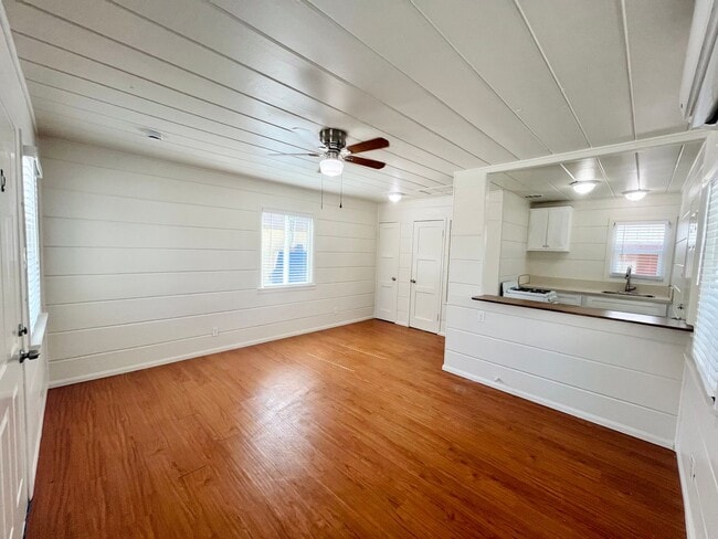 Building Photo - Granada Ave. (3Plex)