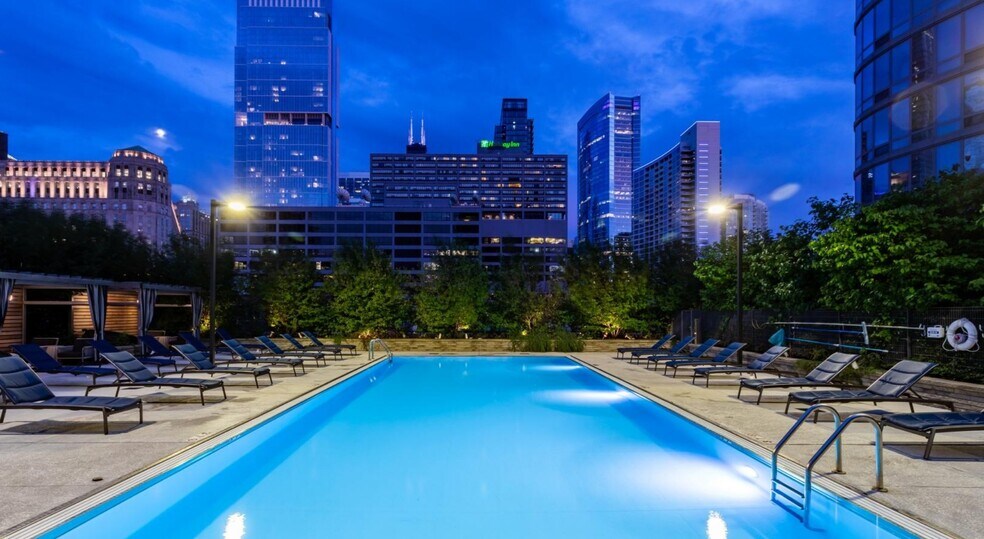 Building Photo - 354 W Hubbard St