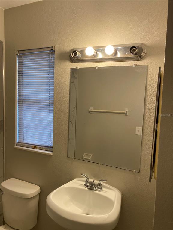 Building Photo - 322 Black Oak Ct