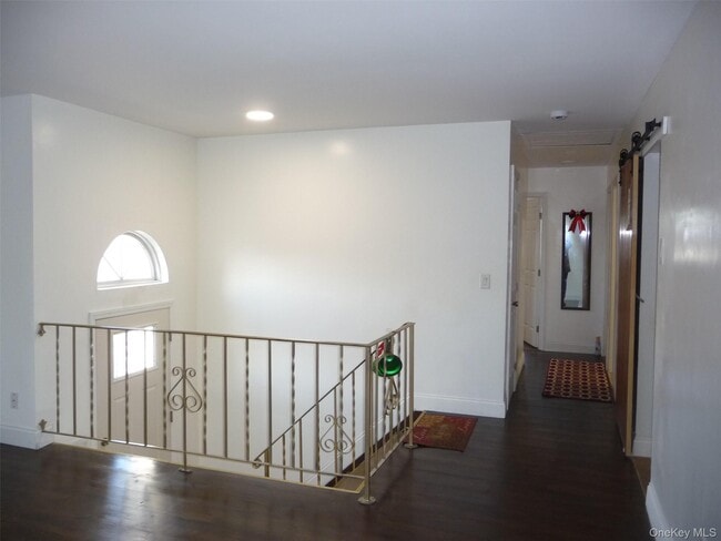 Building Photo - 7 Weather Vane Way