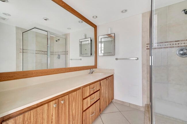 Building Photo - 311 3rd Way