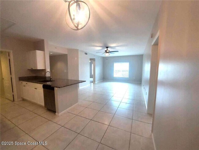 Building Photo - 5095 Fairways Cir