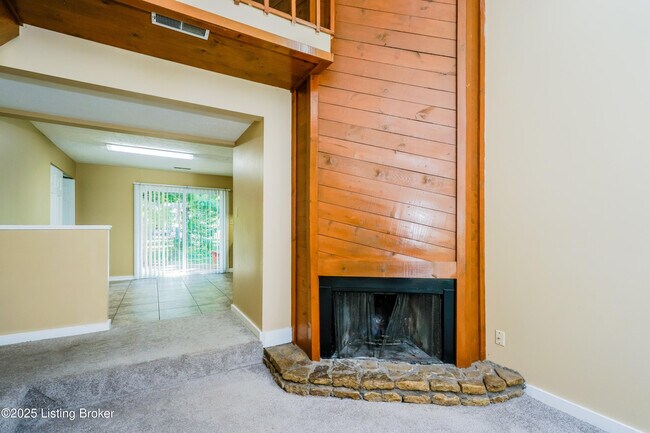 Building Photo - 2808 Six Mile Ln