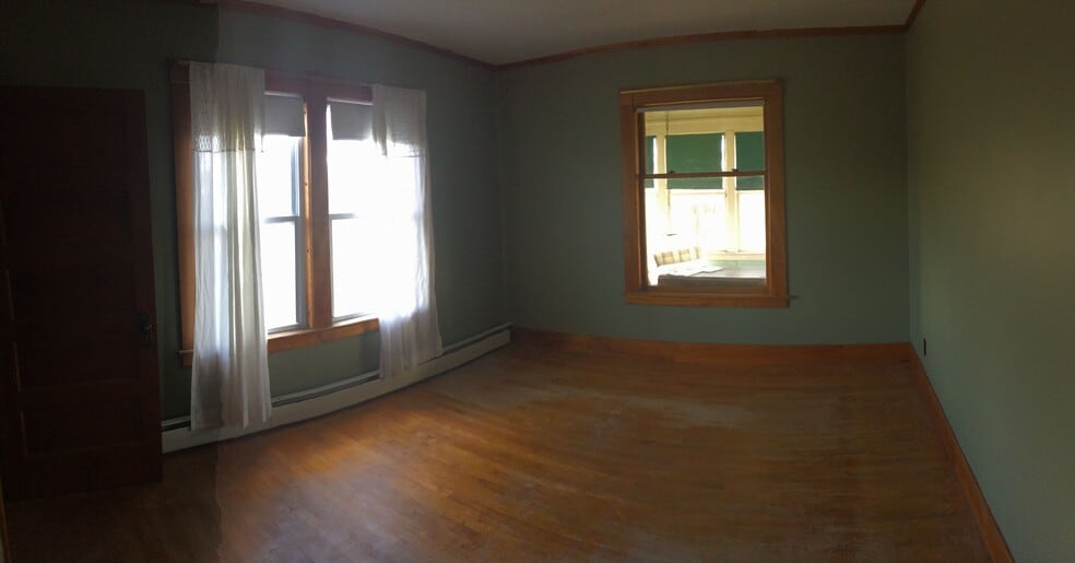 Building Photo - 532 North St
