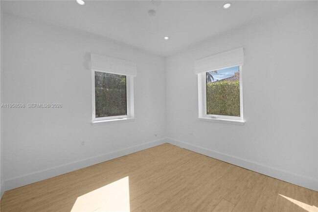 Building Photo - 6476 SW 10th Terrace