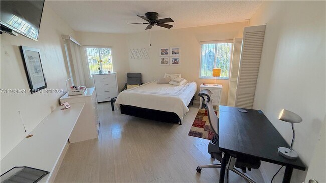 Building Photo - 9539 Weldon Cir