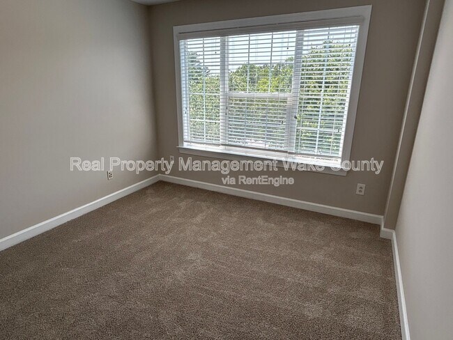 Building Photo - 1100 Kirkeenan Cir