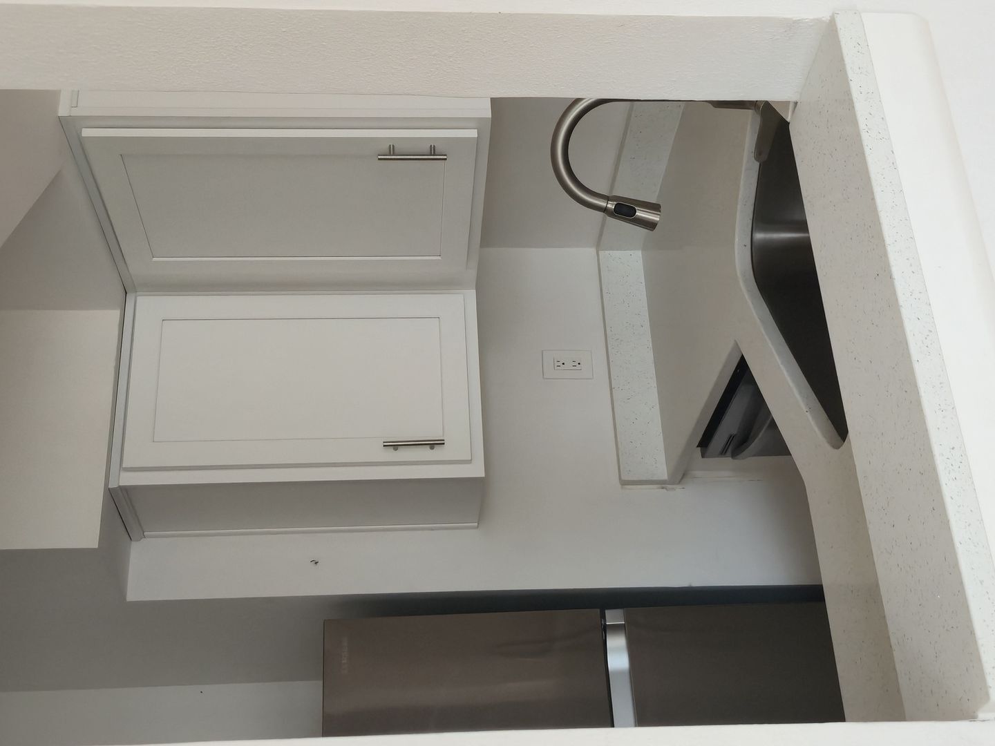 Building Photo - 670 Sandy Neck Ln