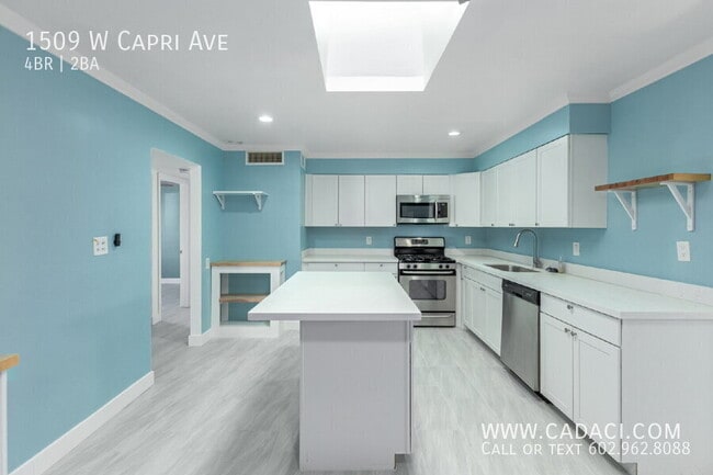 Building Photo - 1509 W Capri Ave