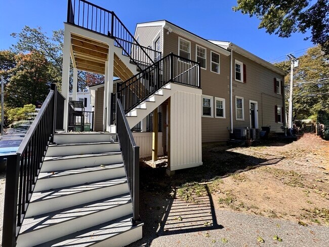 Building Photo - 57 Salem St