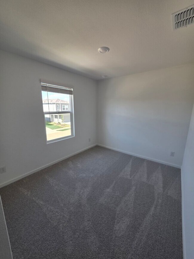 Building Photo - Chic, Compact, and Brand-New in Foree Ranch