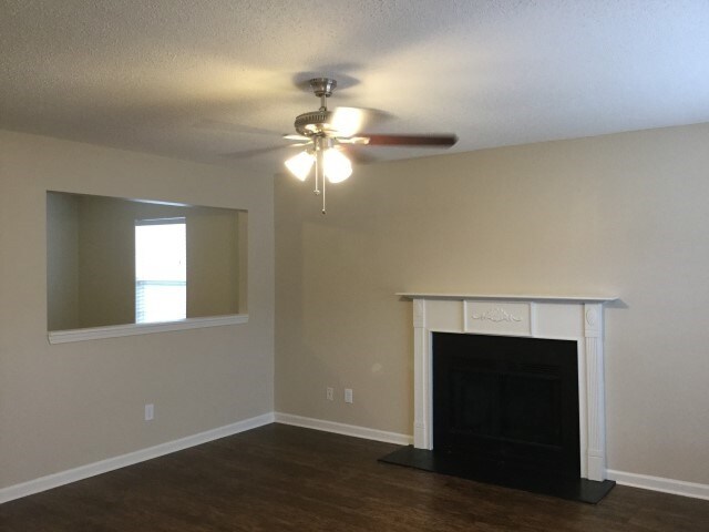 Building Photo - 332 Aberdeen Cir