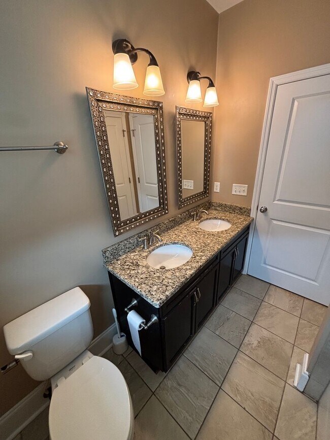 Building Photo - Charming 3-Bedroom Home in Southwood – Spa...