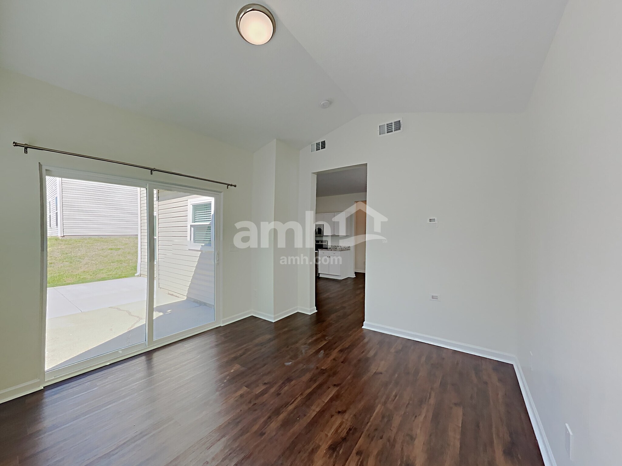 Building Photo - 1668 Comanche Run