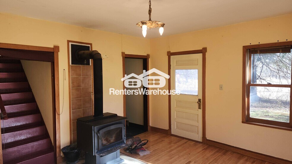 Building Photo - 1134 Rustic Rd 4