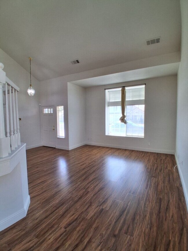 Building Photo - 277 W El Paso Ave
